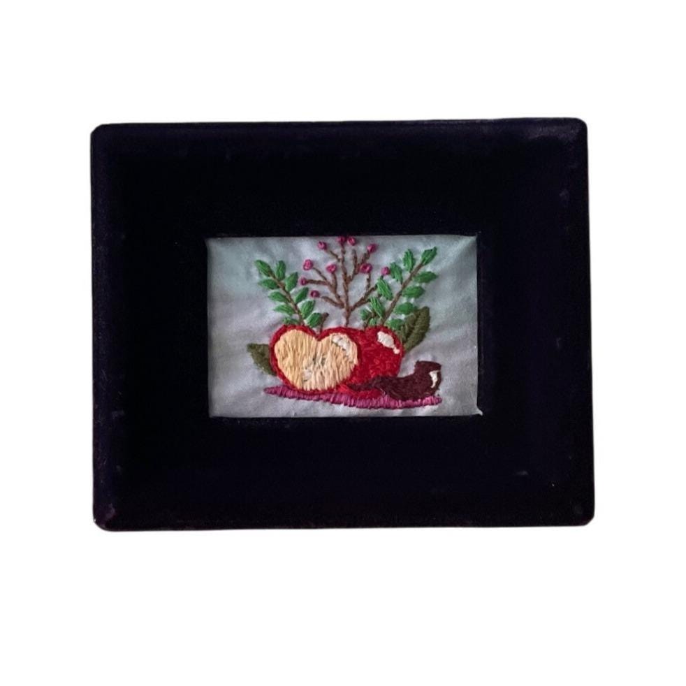 Rosh Hashanah Apple Artwork - Hand Embroidered